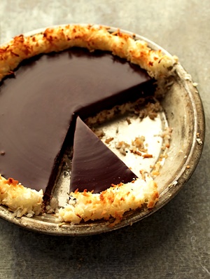 Crisp Coconut and Chocolate Pie (4 ingredients, gluten free)