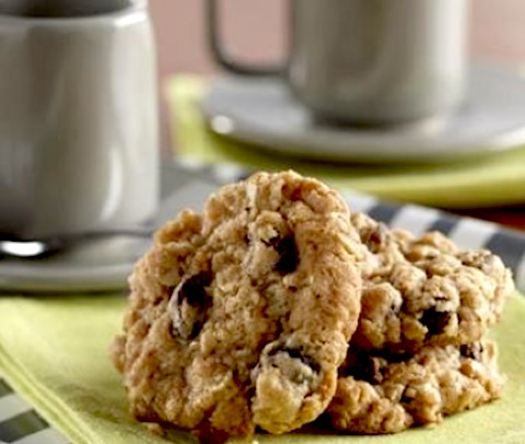 Crispy Oatmeal Raisin Cookies