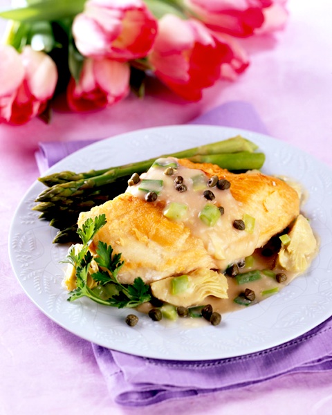 Lemon Artichoke Chicken Breasts with White Wine Sauce