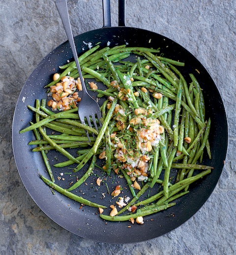 Pan-Roasted Green Beans with Golden Almonds