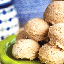 Blonde Macaroons