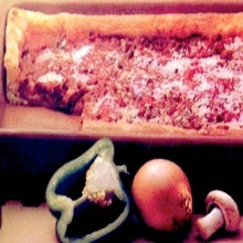 Tangy Deep-Dish Pizza (1981)