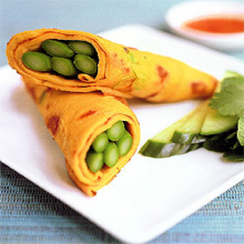 Vietnamese Asparagus Pancakes with Sweet Chili Sauce